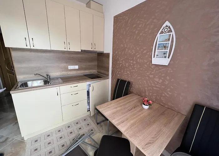 アパート Aphrodite Park